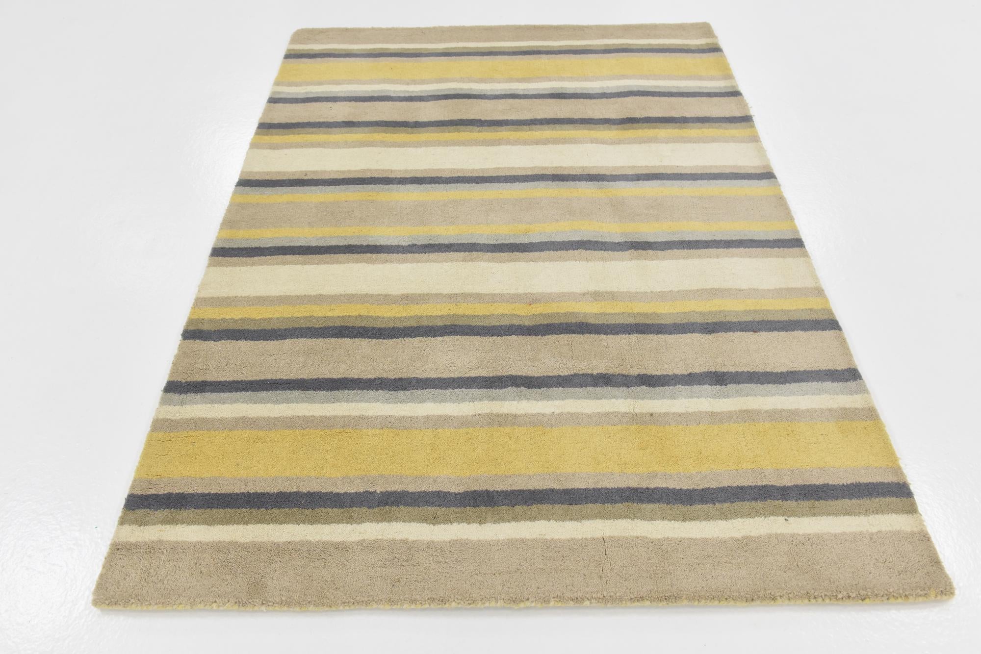 4' x 5' 7 Luna Wool Rug