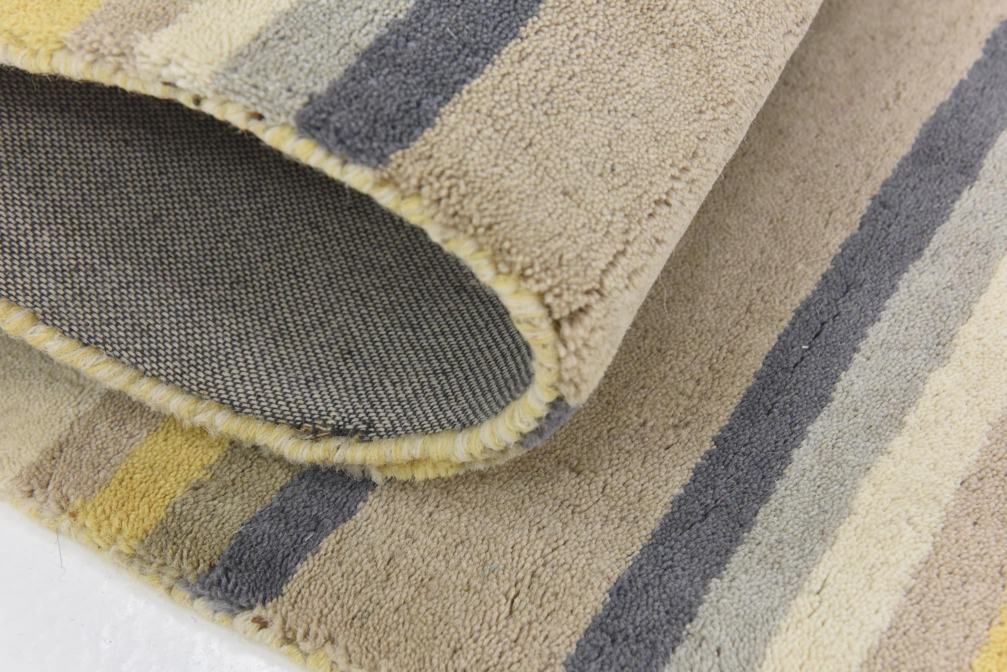 4' x 5' 7 Luna Wool Rug