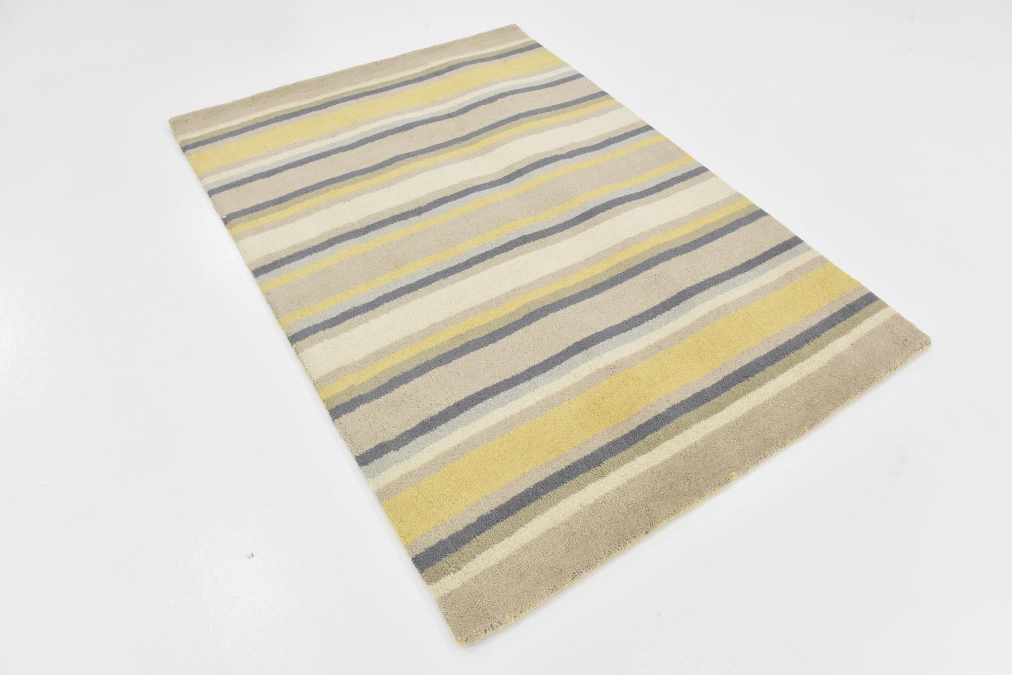 4' x 5' 7 Luna Wool Rug