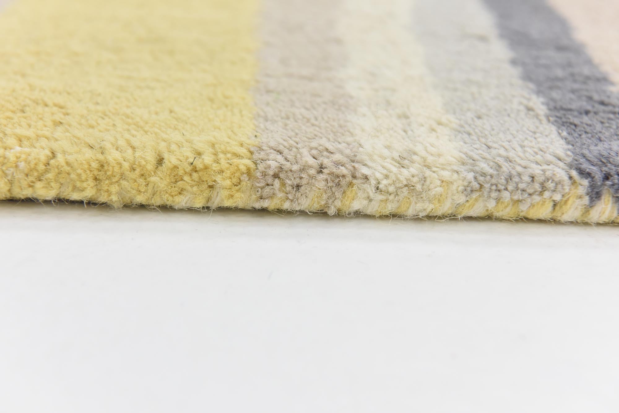 4' x 5' 7 Luna Wool Rug