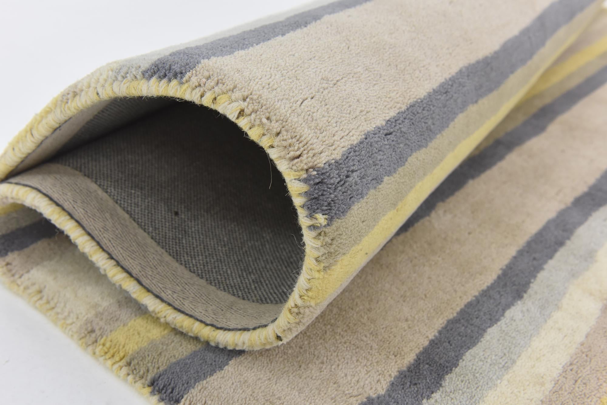 4' x 5' 7 Luna Wool Rug