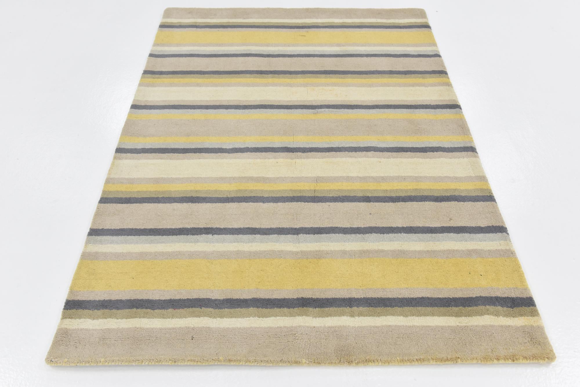 4' x 5' 7 Luna Wool Rug