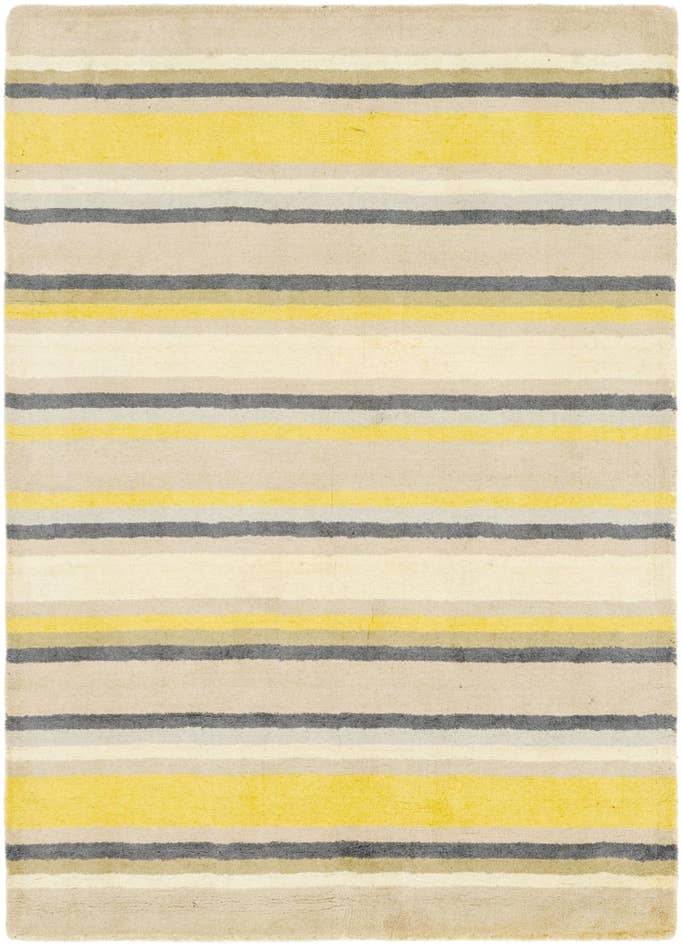 Detail image of 4' x 5' 7 Luna Wool Rug