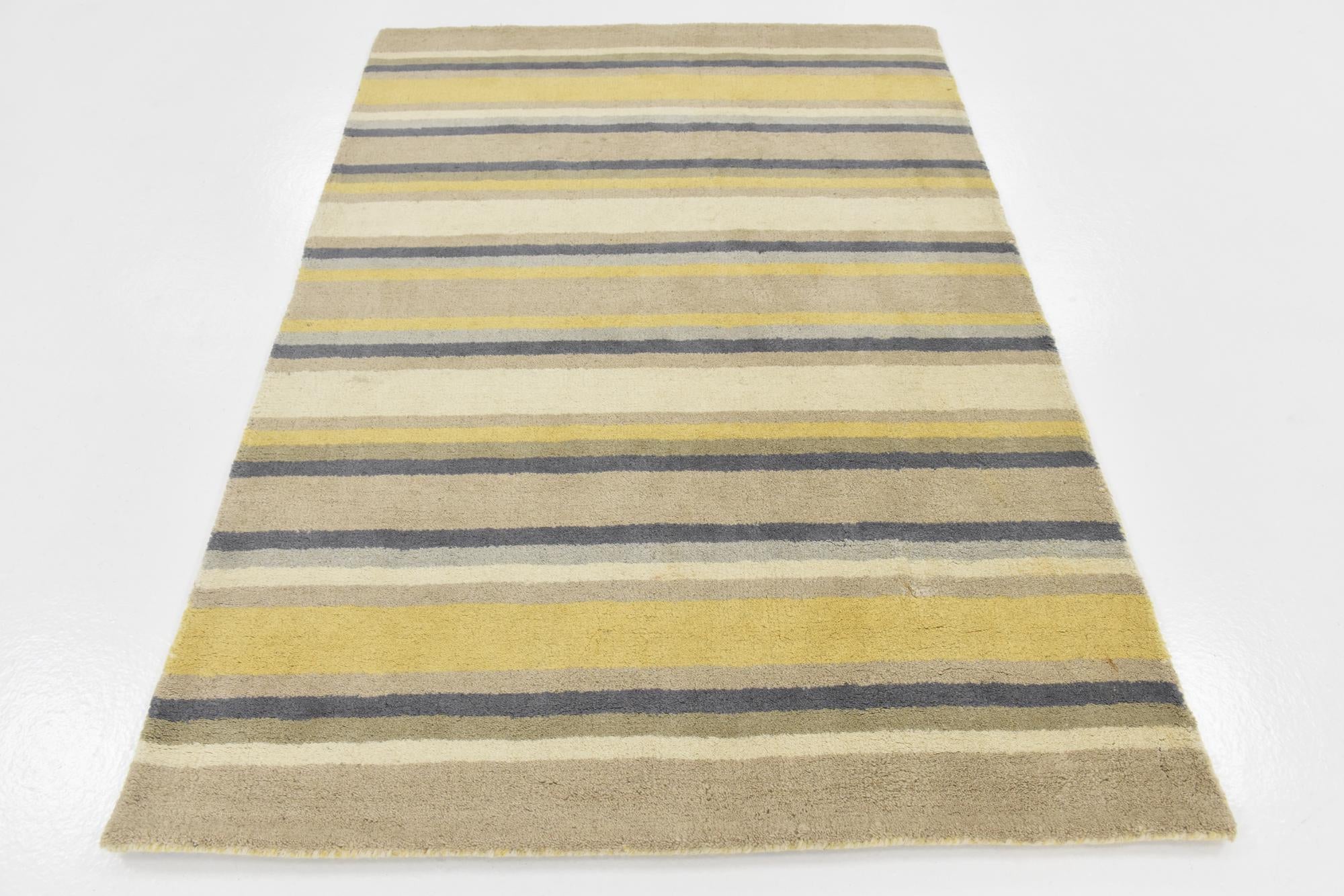 4' x 5' 7 Luna Wool Rug