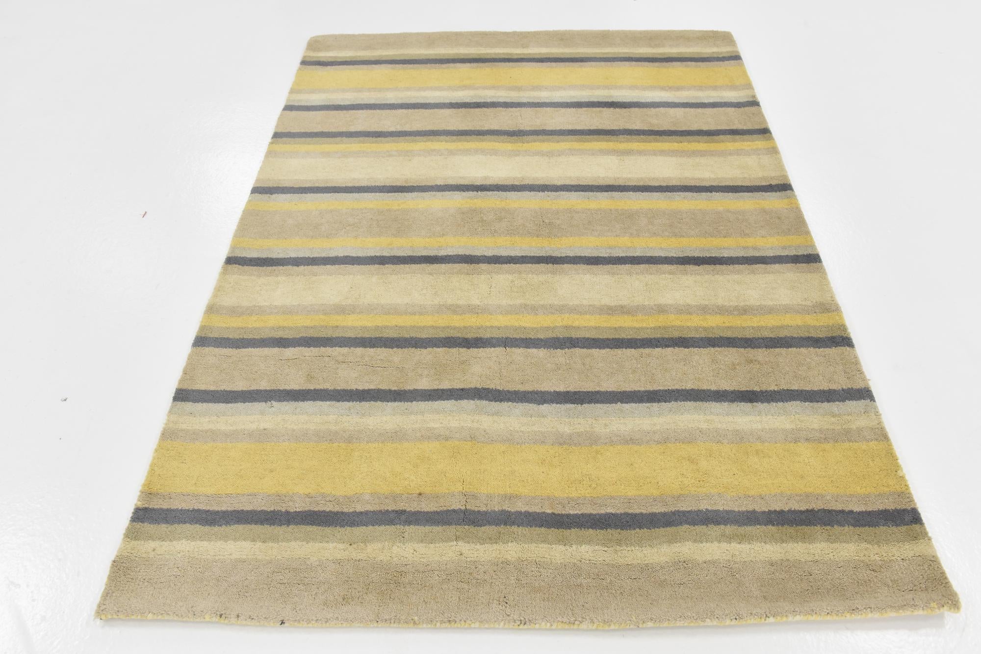 4' x 5' 7 Luna Wool Rug
