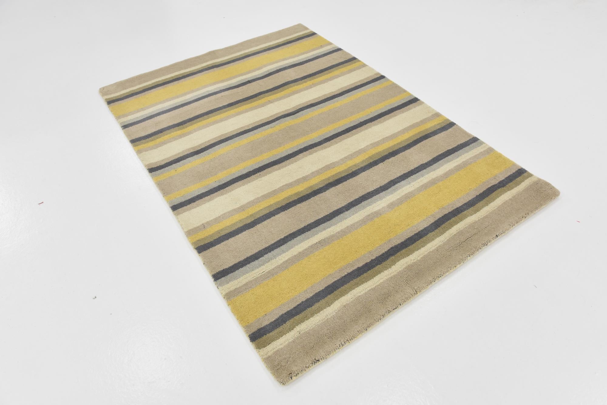 4' x 5' 7 Luna Wool Rug