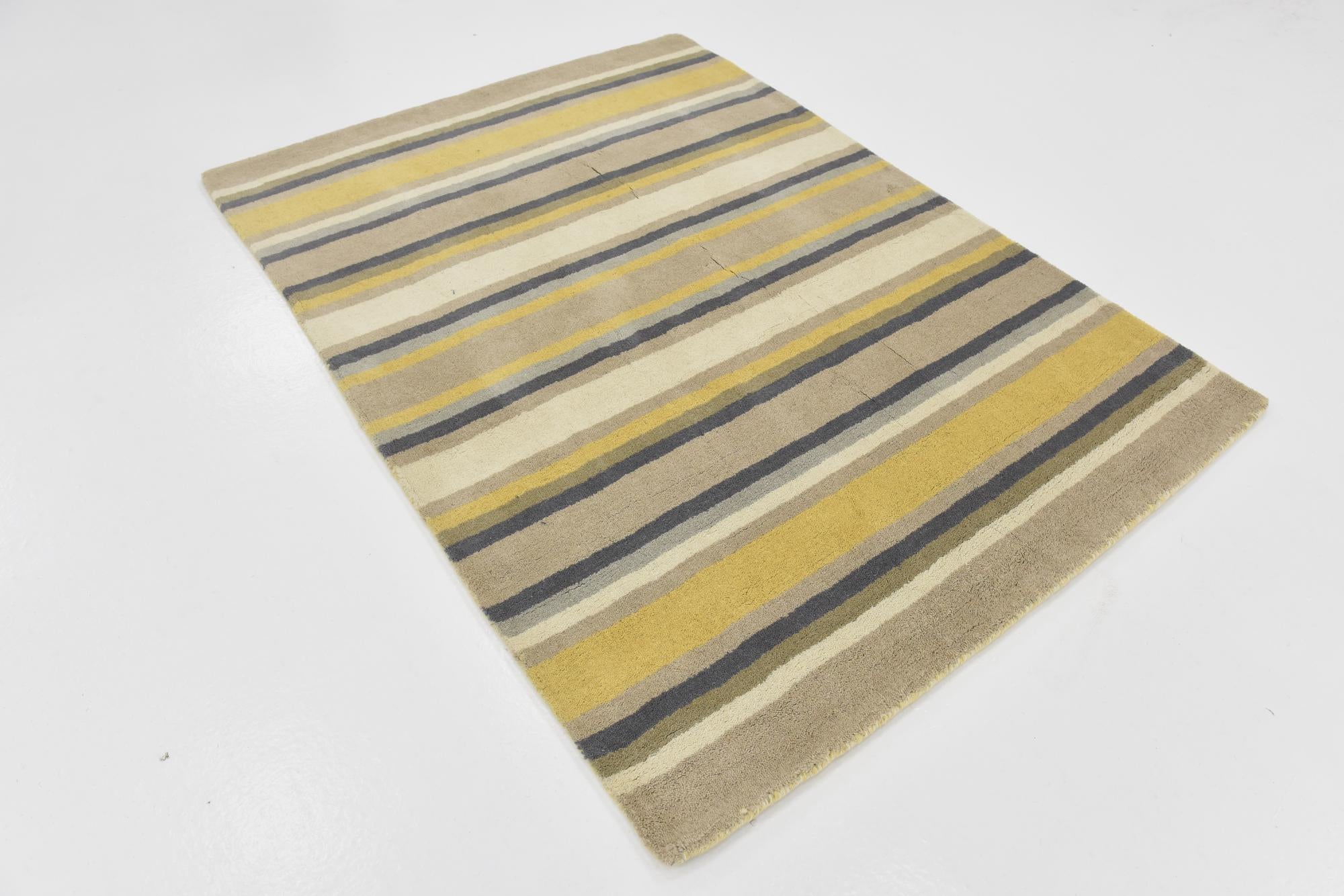 4' x 5' 6 Luna Wool Rug