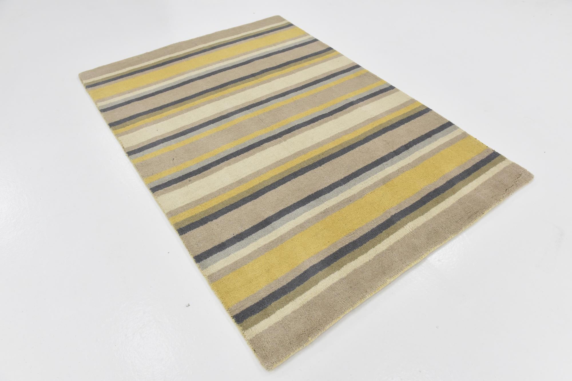 4' x 5' 7 Luna Wool Rug