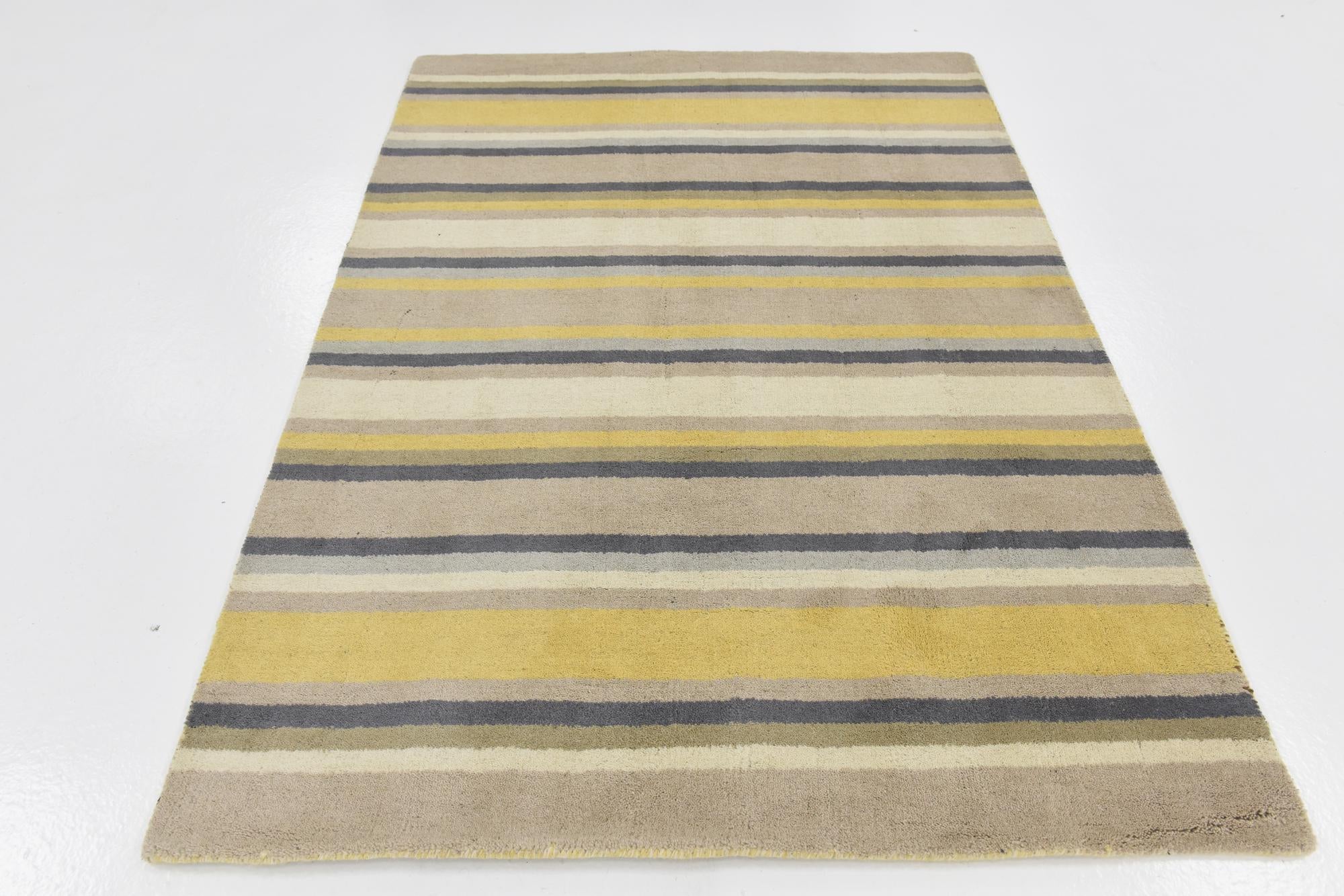 4' x 5' 7 Luna Wool Rug