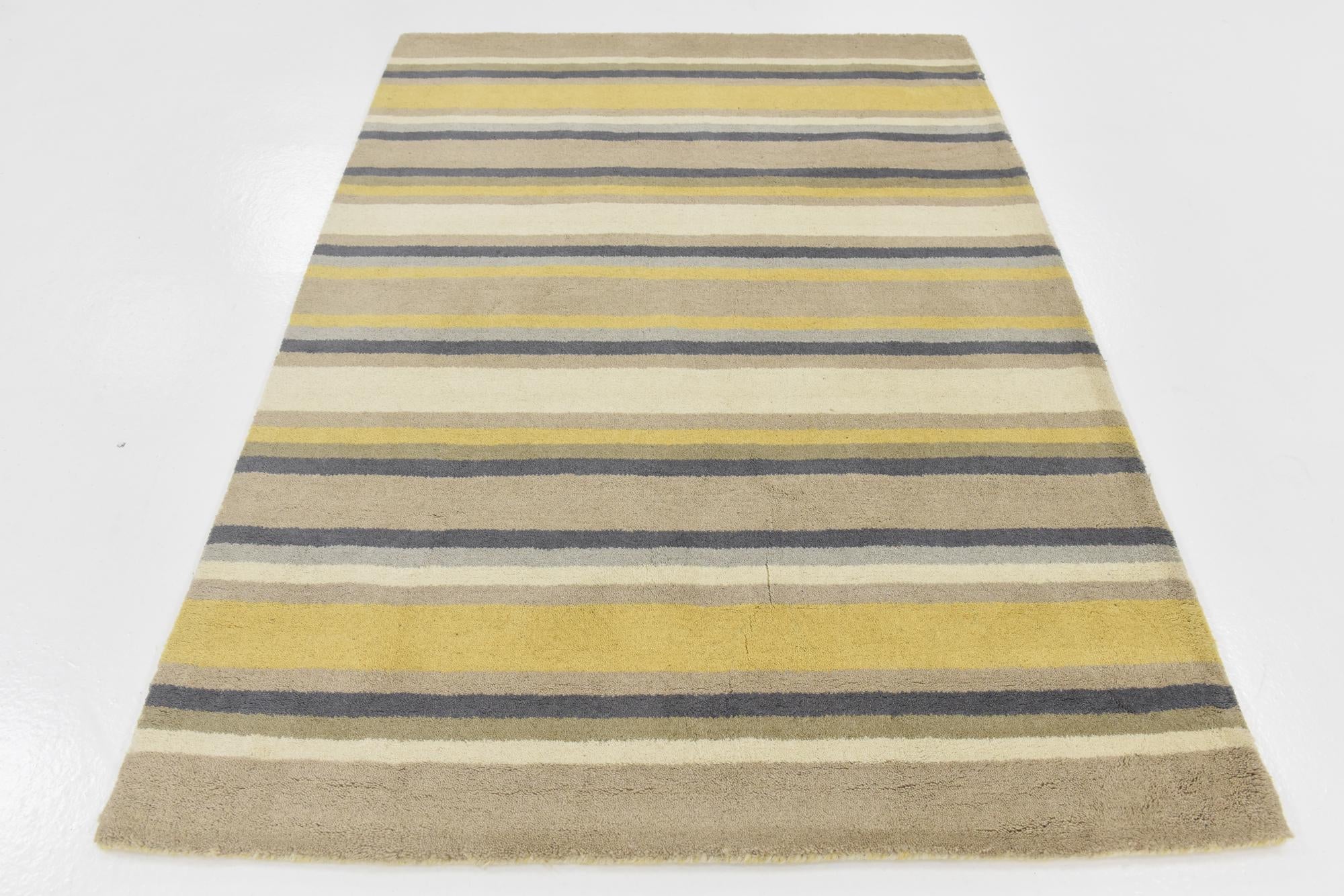 4' x 5' 7 Luna Wool Rug