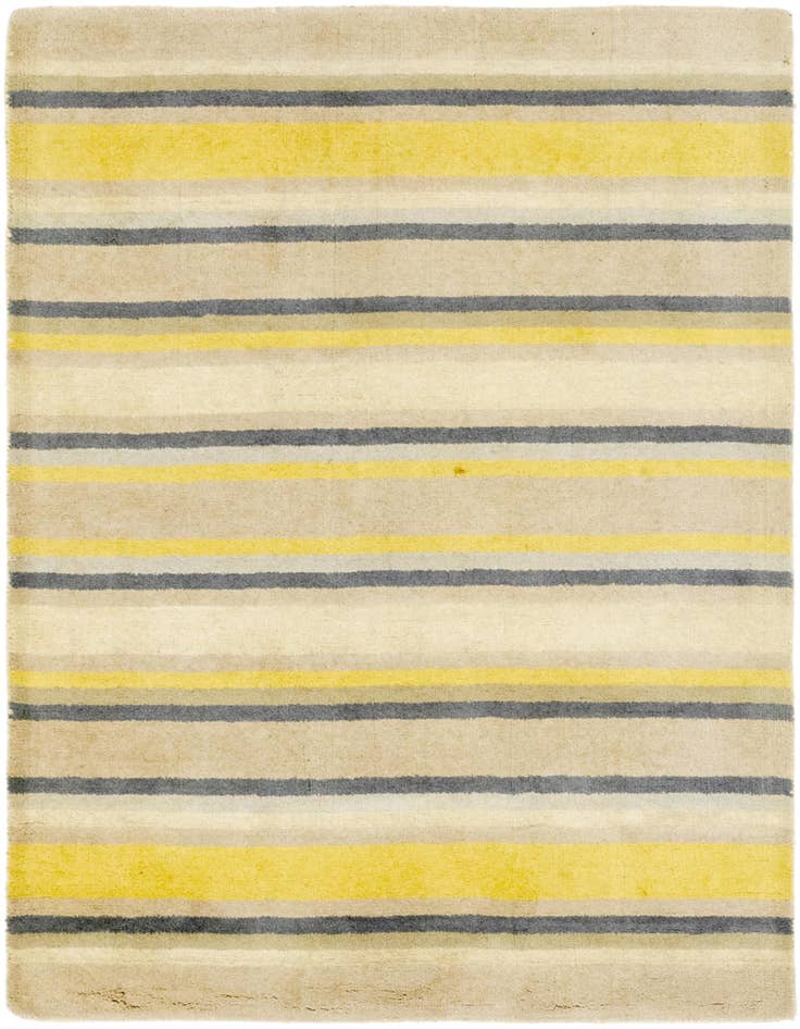 Detail image of 4' 2 x 5' 7 Luna Wool Rug
