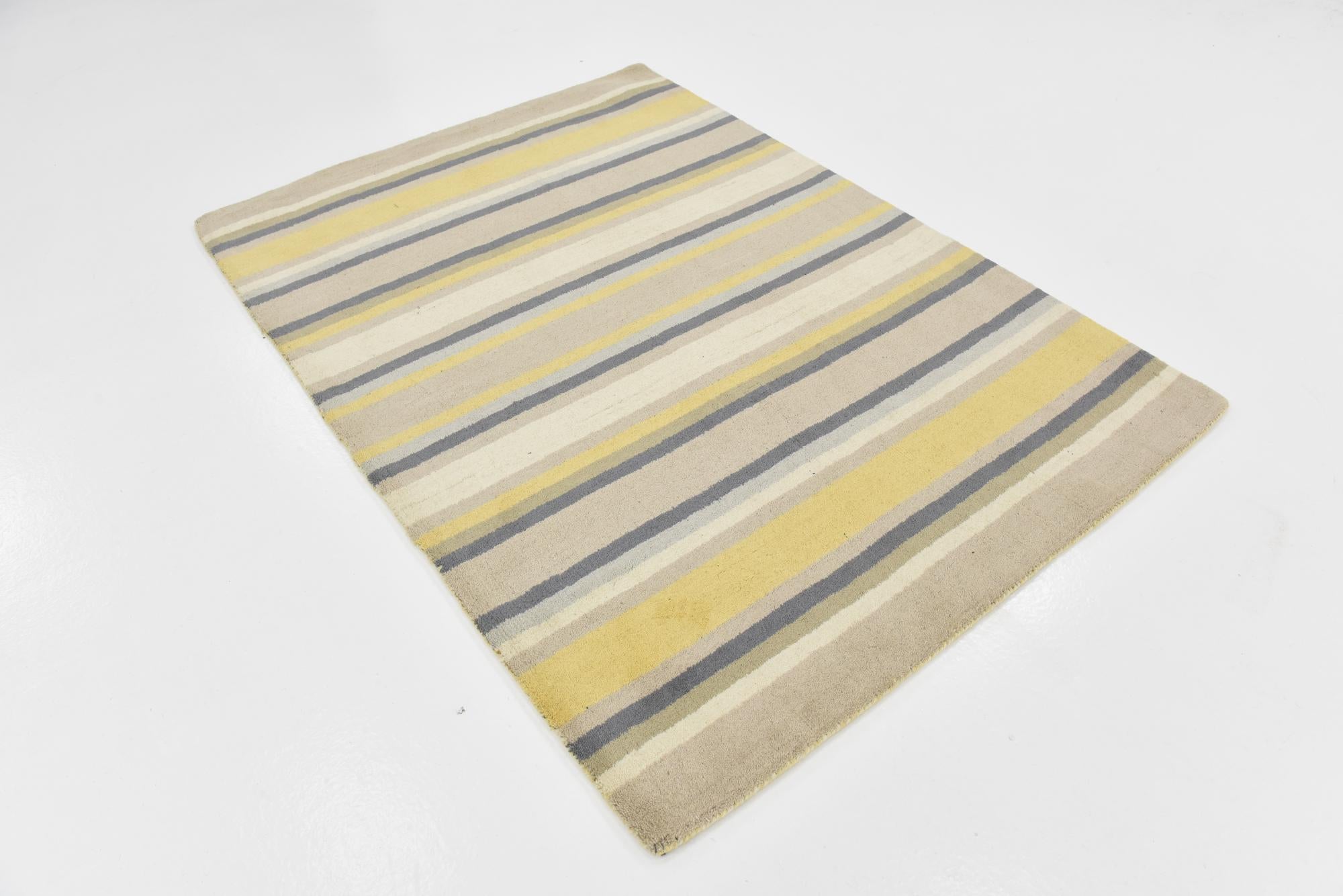 4' x 5' 7 Luna Wool Rug