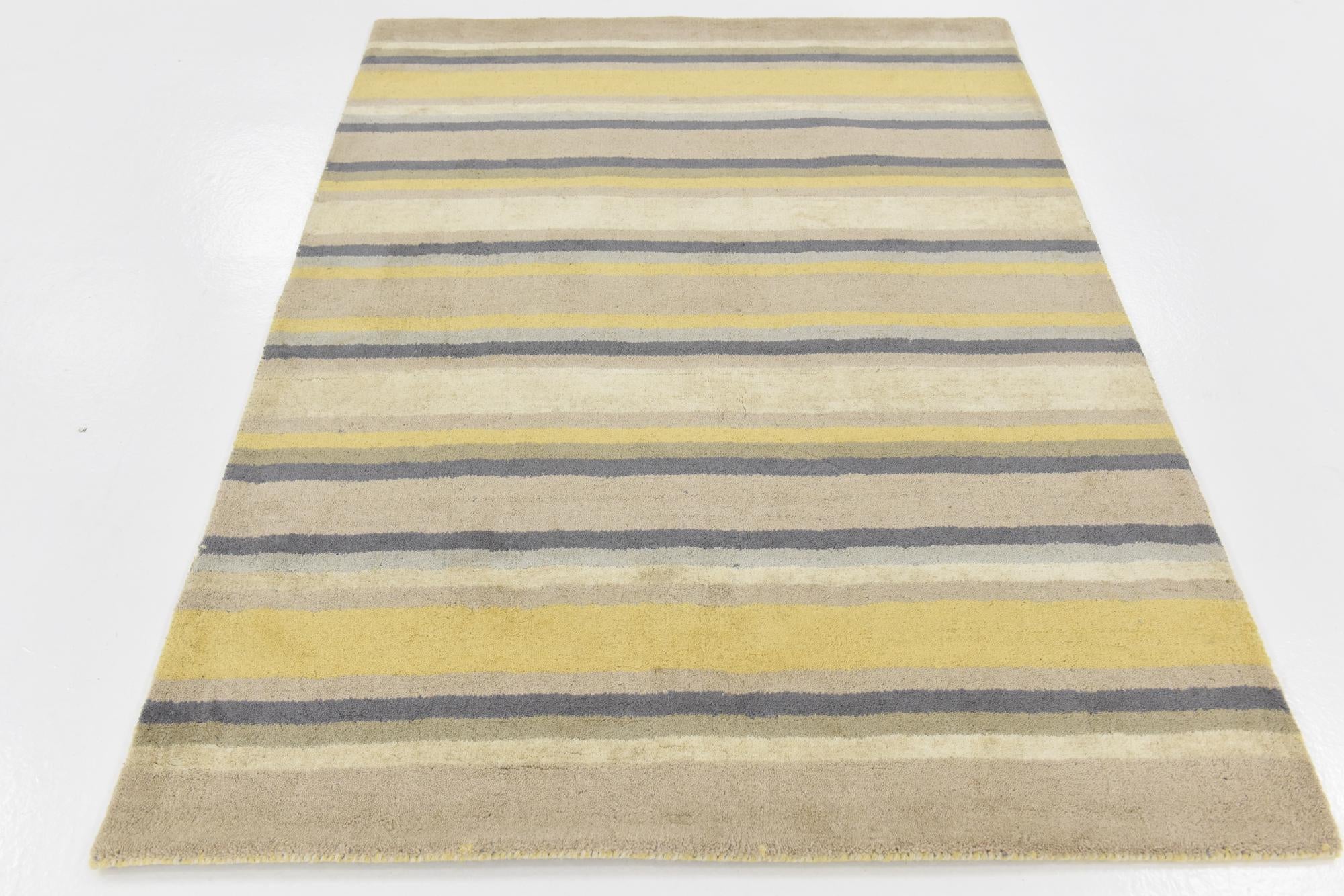 4' x 5' 7 Luna Wool Rug