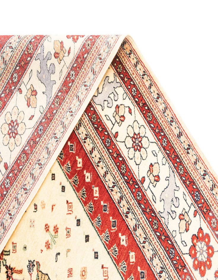 Detail image of 8' 1 x 11' Hand Knotted Luribaft Rug