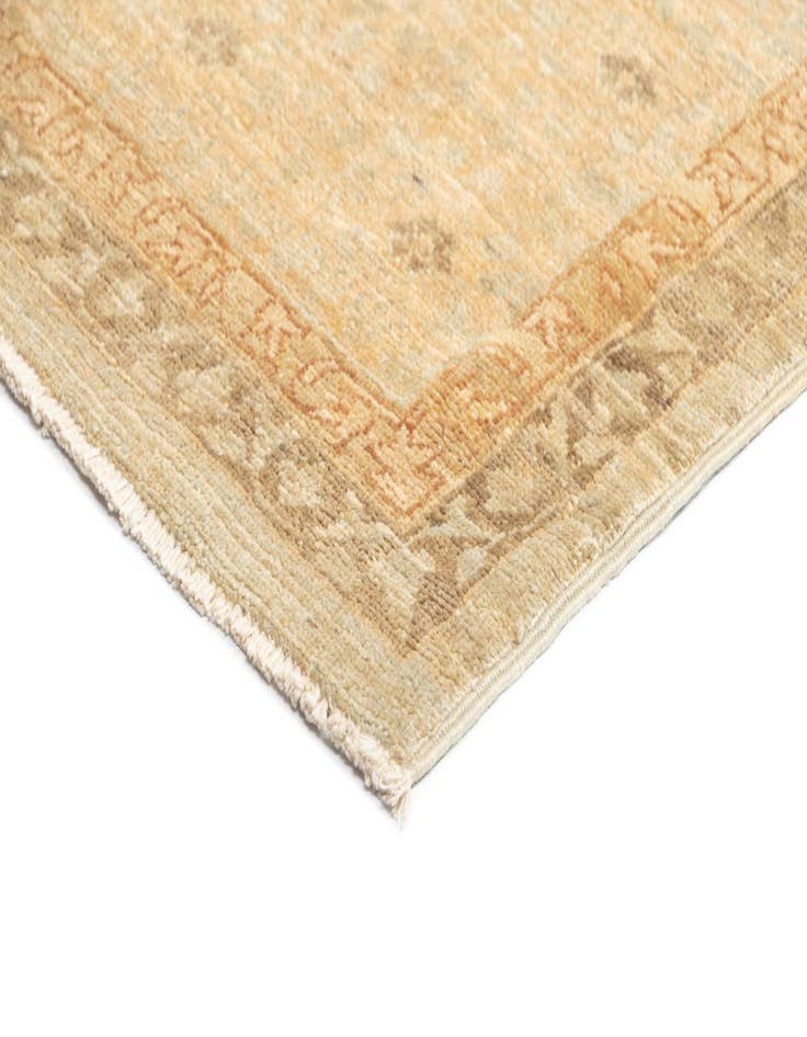 Detail image of 6' 9 x 10' 7 Mamluk Wool Rug
