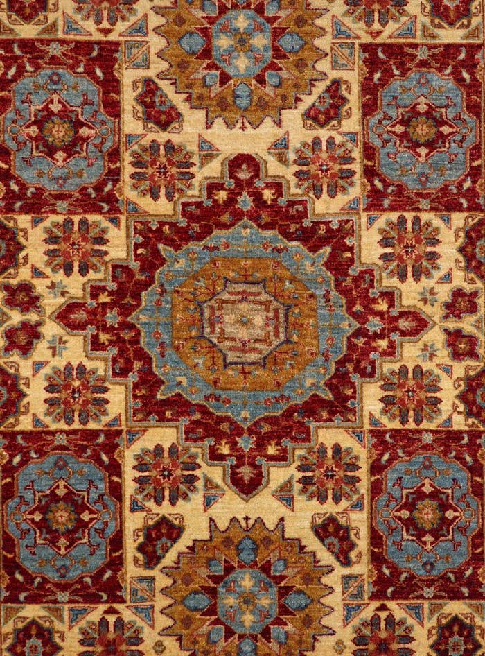 Detail image of 5' x 6' 8 Hand Knotted Mamluk Ziegler Rug