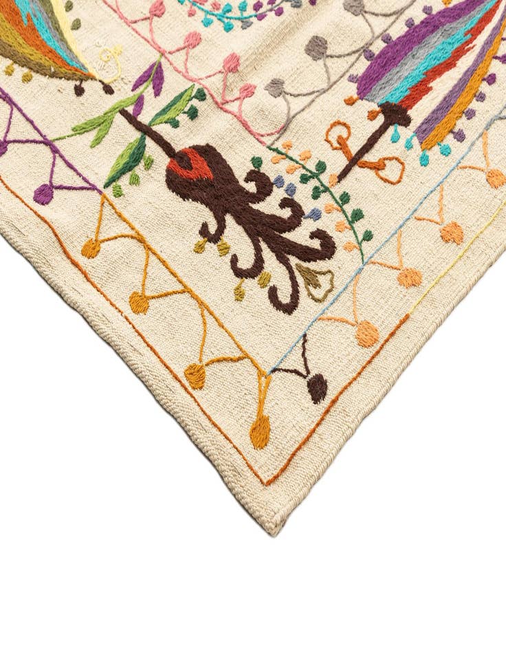 Detail image of 5' 9 x 7' 8  Hand Knotted Marok Kilim Rug