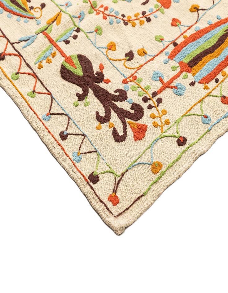 Detail image of 5' 9 x 7' 7  Hand Knotted Marok Kilim Rug