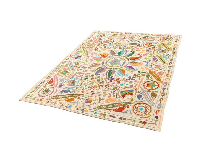 Detail image of 5' 9 x 7' 6 Hand Knotted Marok Kilim Rug