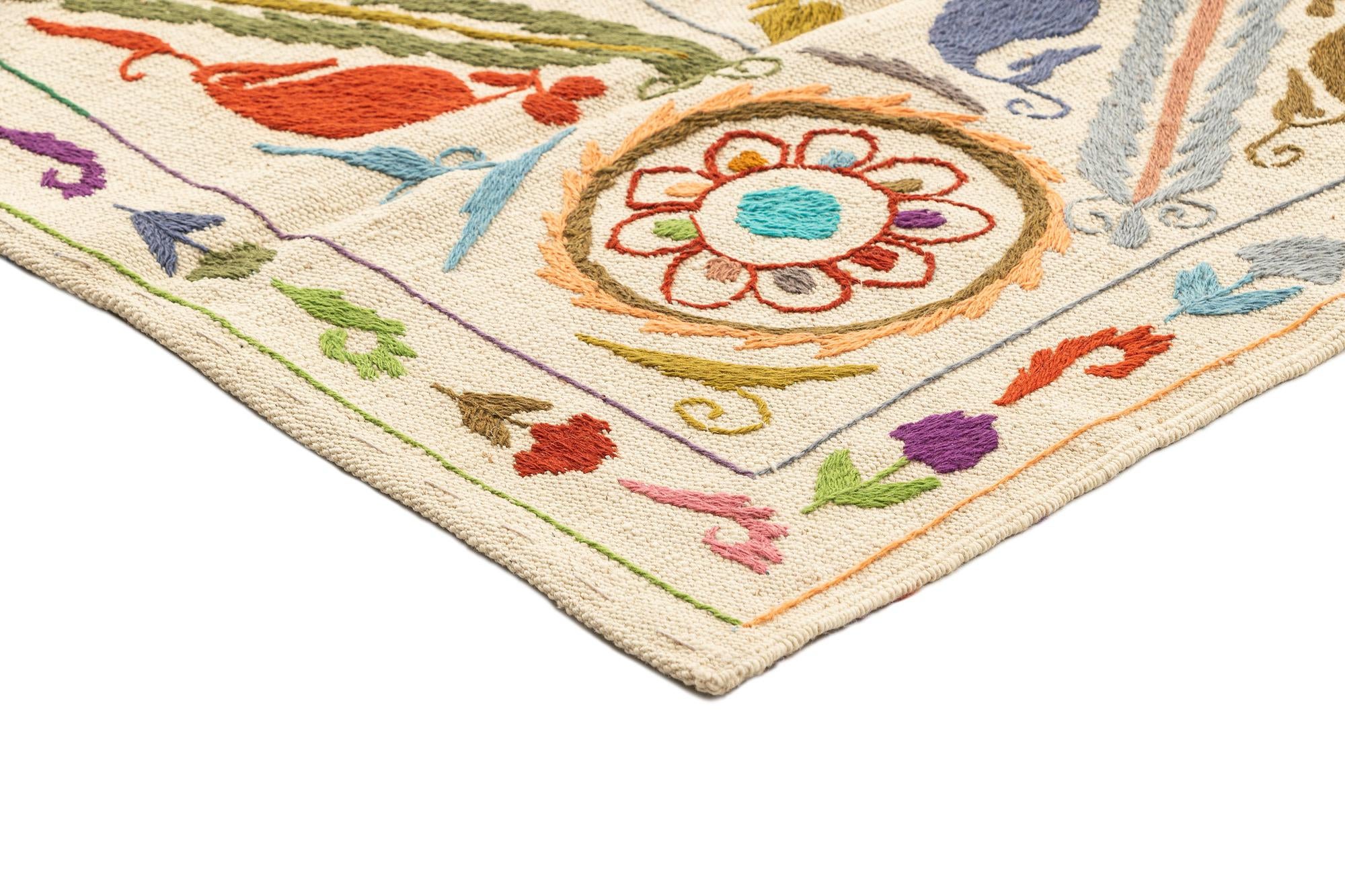 5' 9 x 7' 6 Hand Knotted Marok Kilim Rug