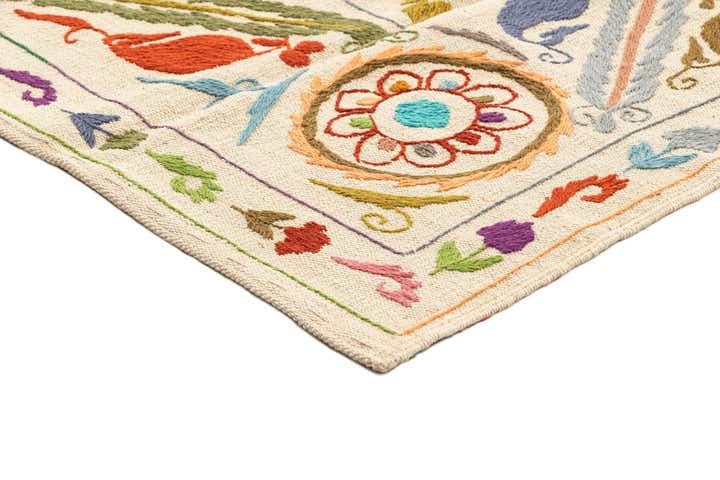 5' 9 x 7' 6 Hand Knotted Marok Kilim Rug