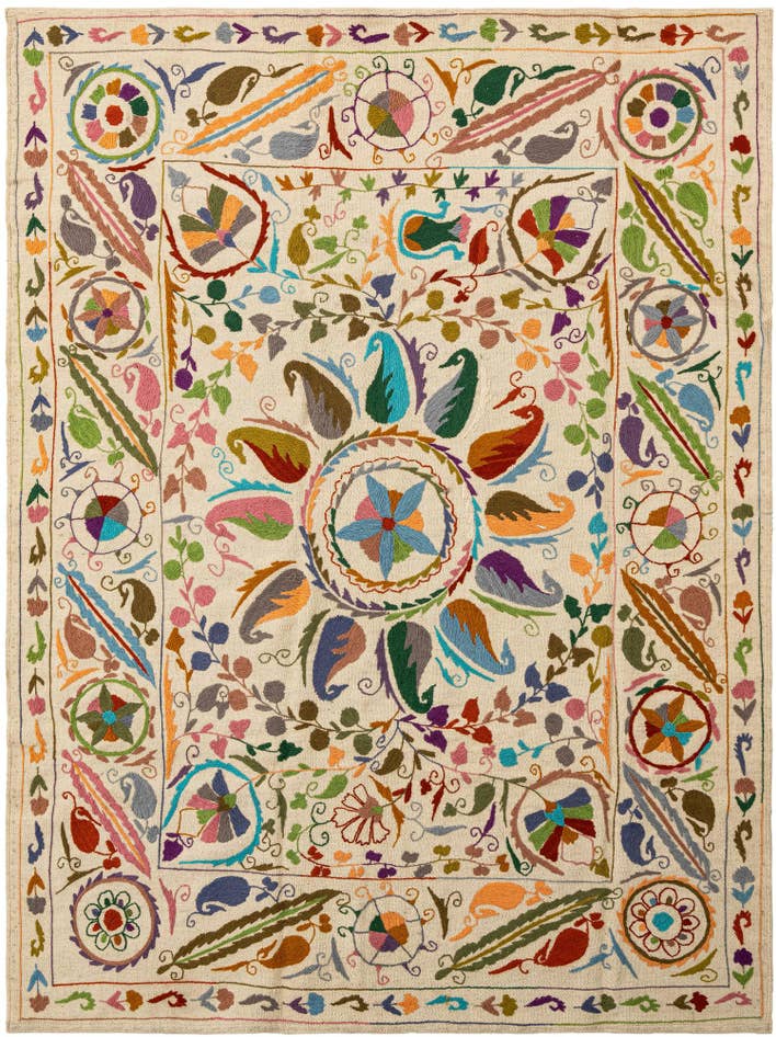 Detail image of 5' 9 x 7' 6 Hand Knotted Marok Kilim Rug