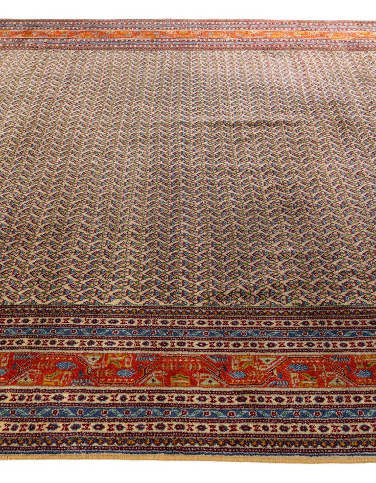 Detail image of 8' 1 x 11' 5 Hand Knotted Mir Wool Rug