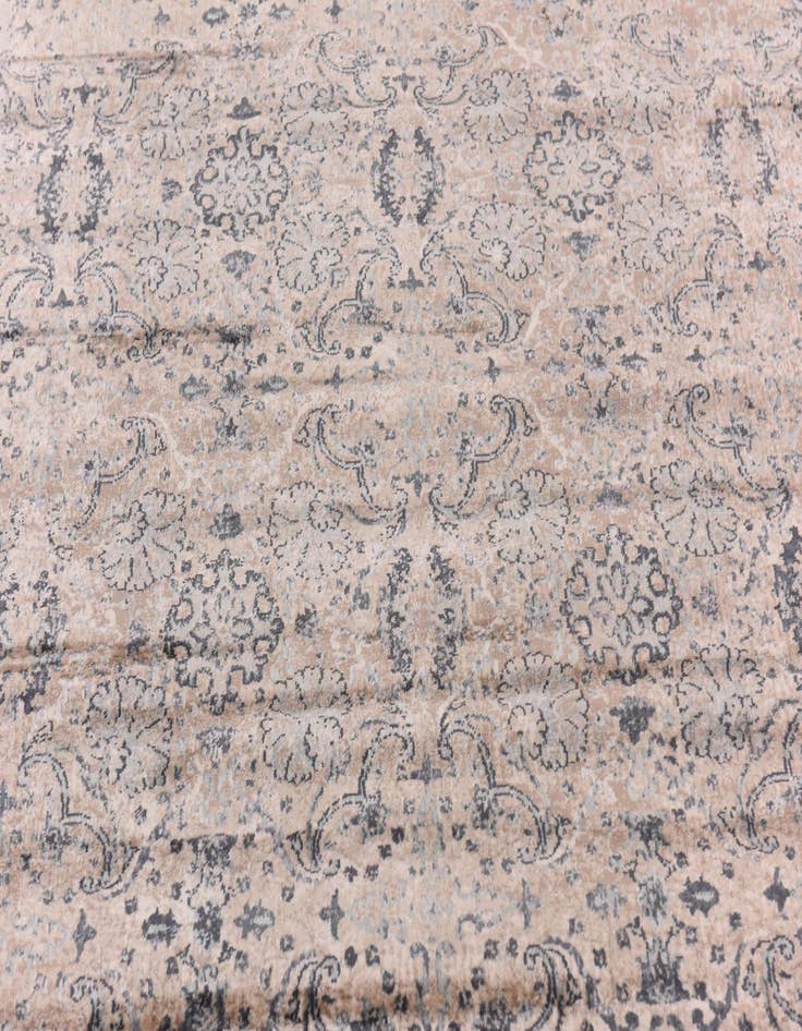 Detail image of 5' x 7' 7 Modern Classical Rug