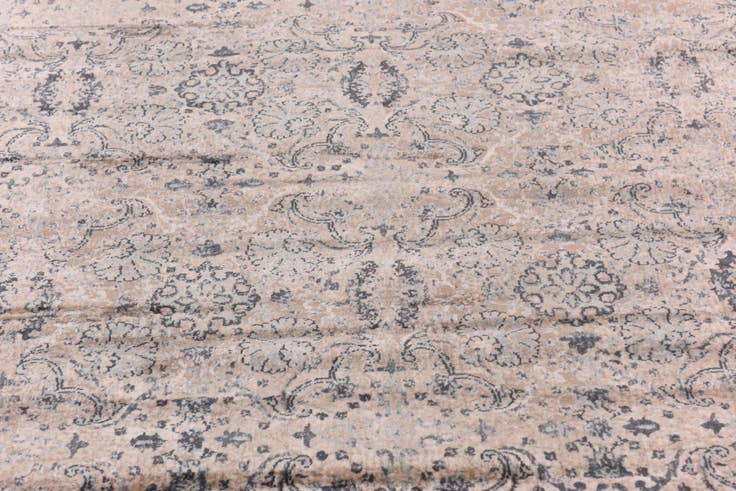 Detail image of 5' x 7' 7 Modern Classical Rug