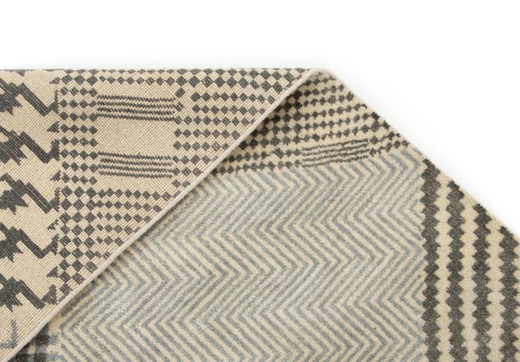 Detail image of 8' 1 x 9' 11 Hand Knotted Modern Manshu Wool Rug
