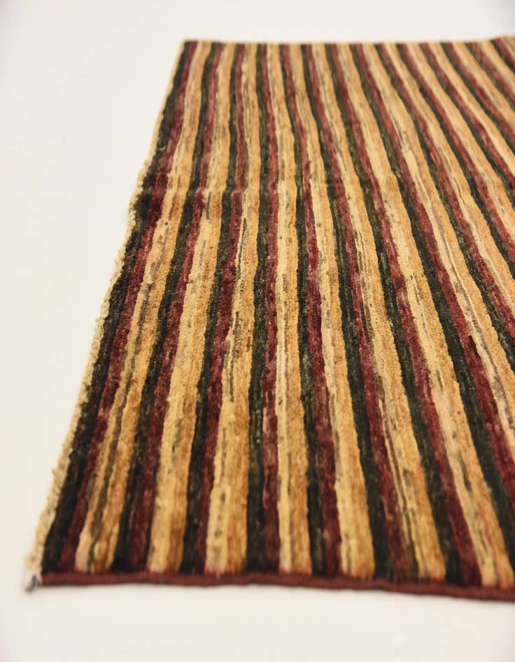 Detail image of 4' 10 x 6' 8  Hand Knotted Modern Ziegler Rug