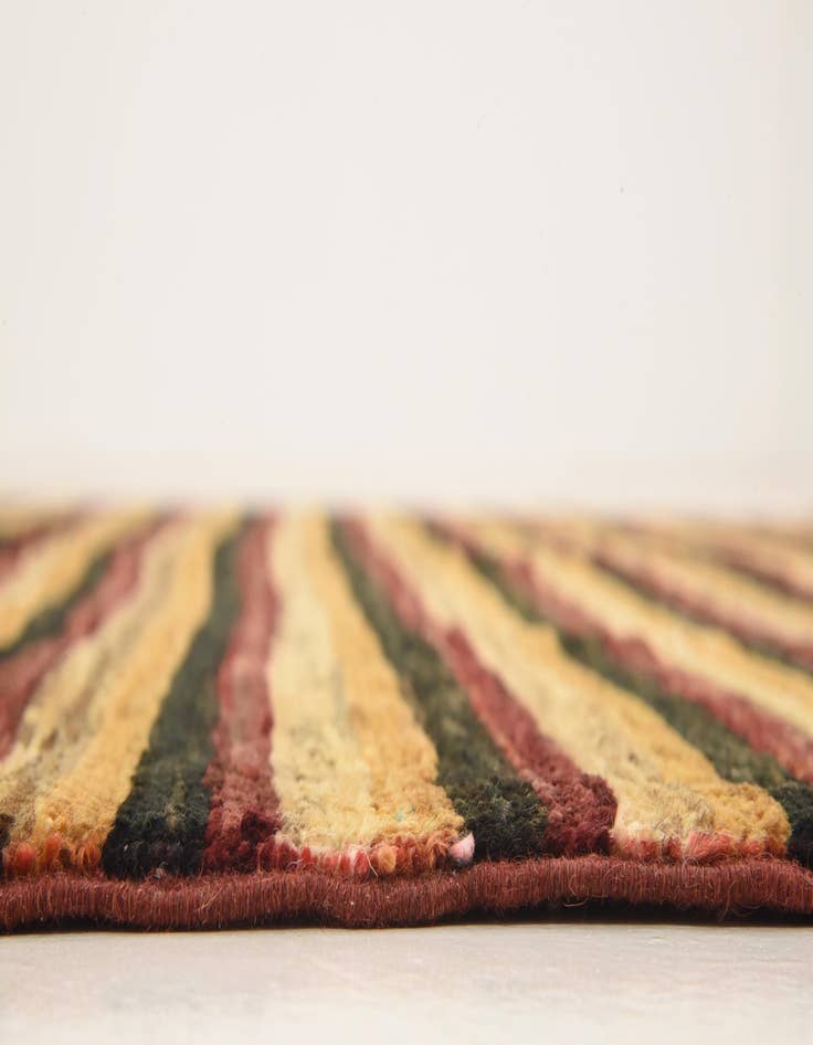 Detail image of 4' 10 x 6' 8  Hand Knotted Modern Ziegler Rug