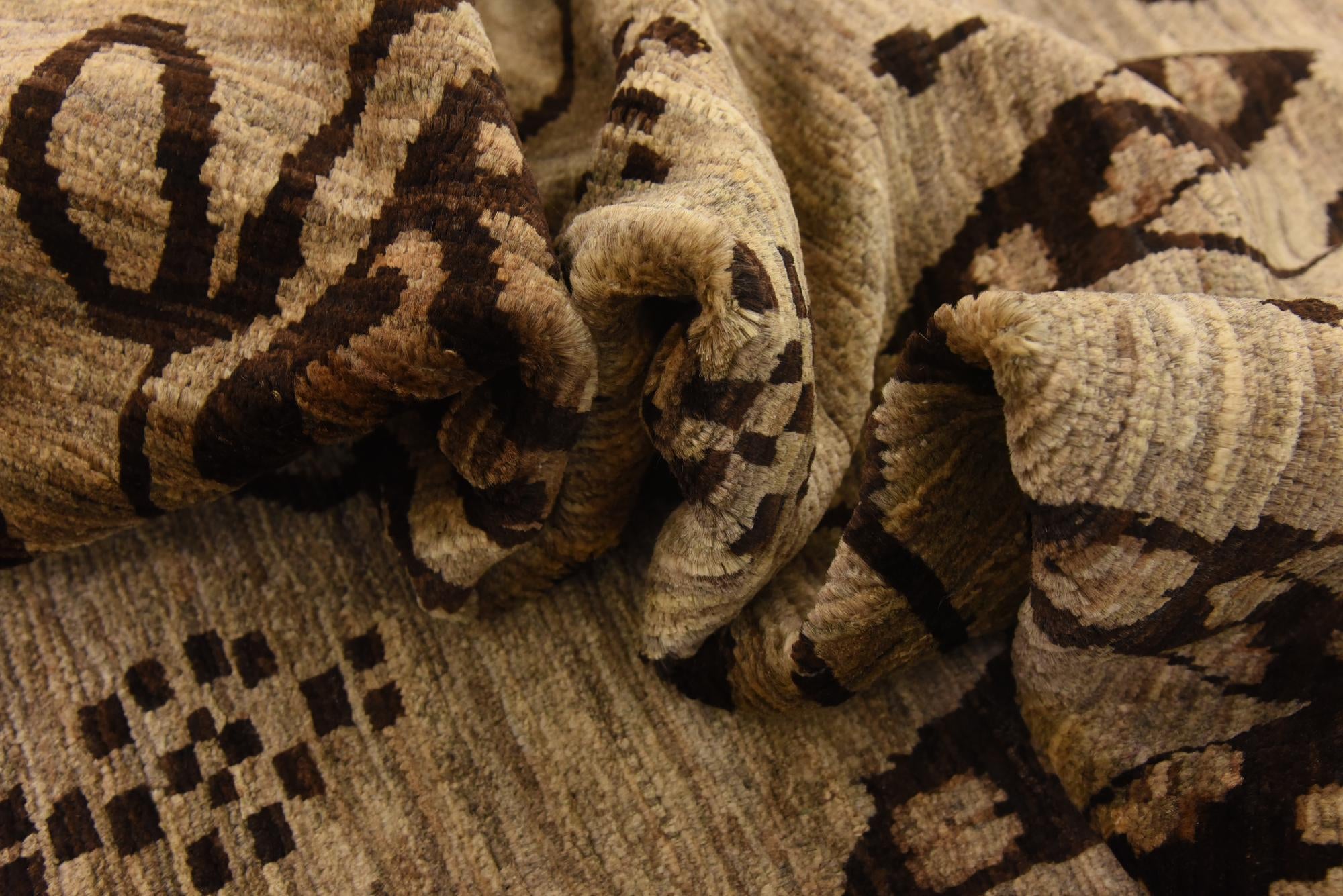 6' x 9' Hand Knotted Modern Ziegler Rug