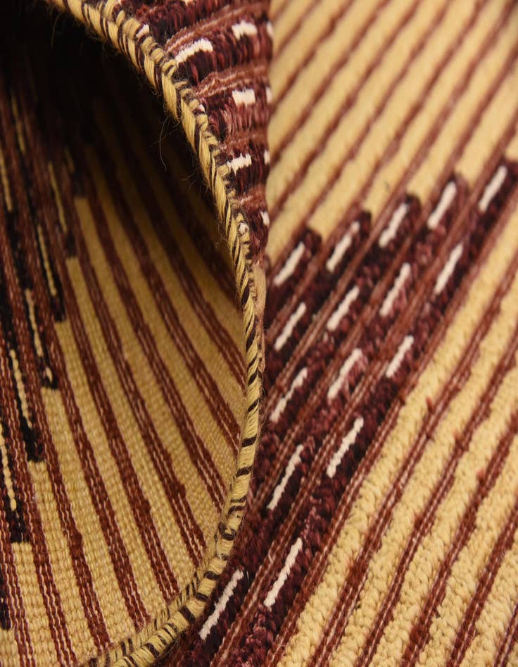 Detail image of 6' 5 x 9' 6  Hand Knotted Modern Ziegler Rug