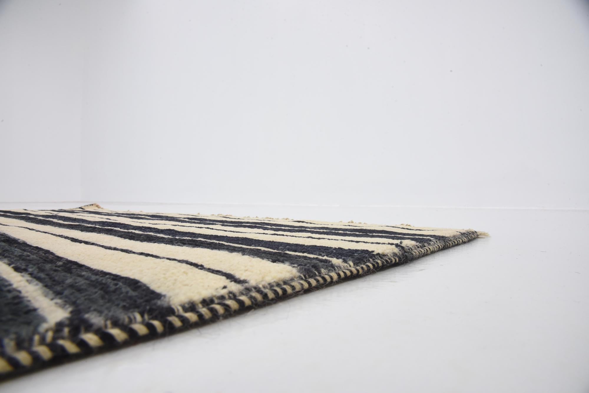 3' x 4' 10 Hand Knotted Modern Ziegler Rug