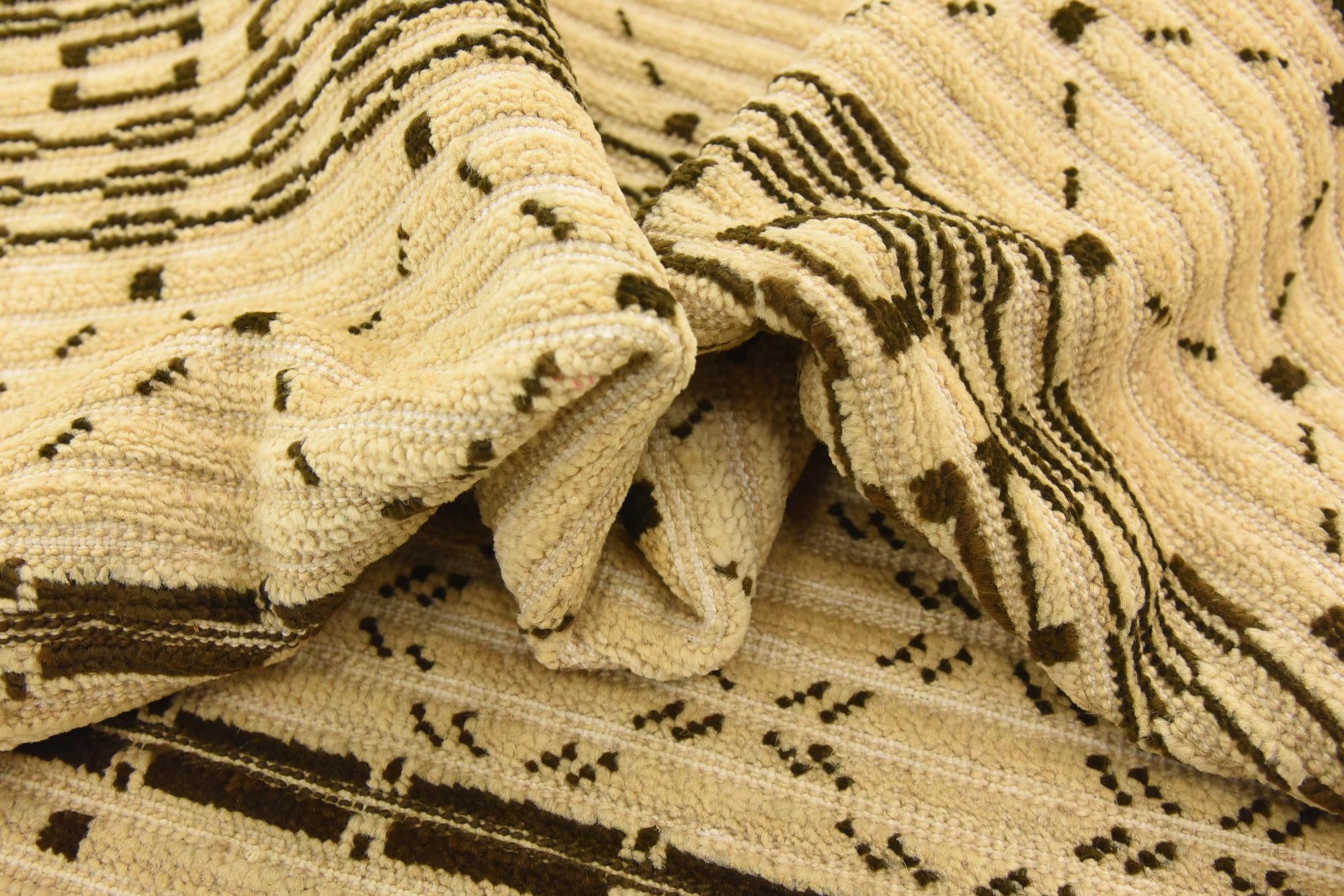 4' 5 x 6' 6 Hand Knotted Modern Ziegler Rug