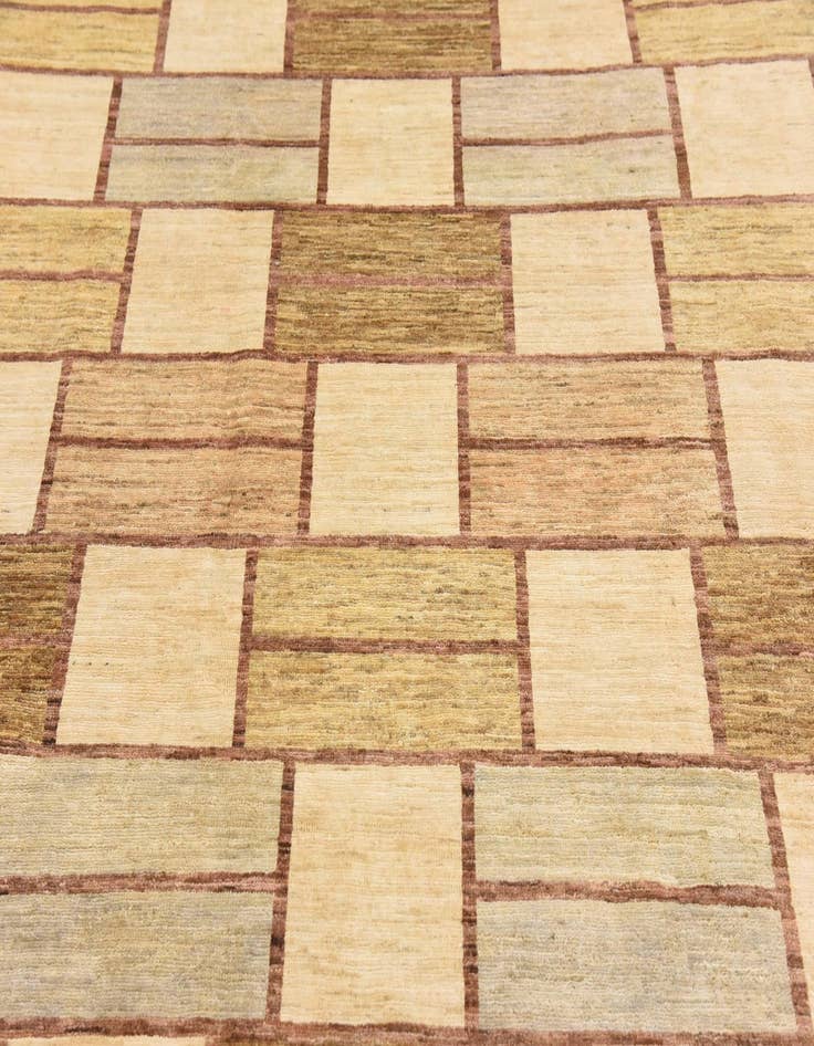 Detail image of 6' 7 x 8' 8  Hand Knotted Modern Ziegler Oriental Rug