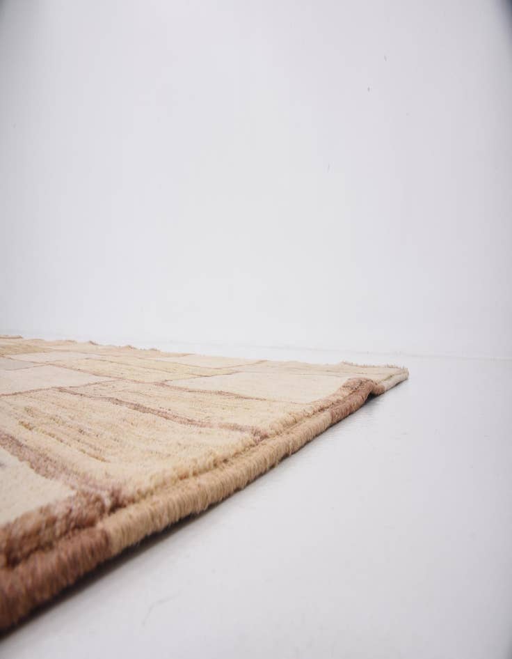 Detail image of 6' 7 x 8' 8  Hand Knotted Modern Ziegler Oriental Rug