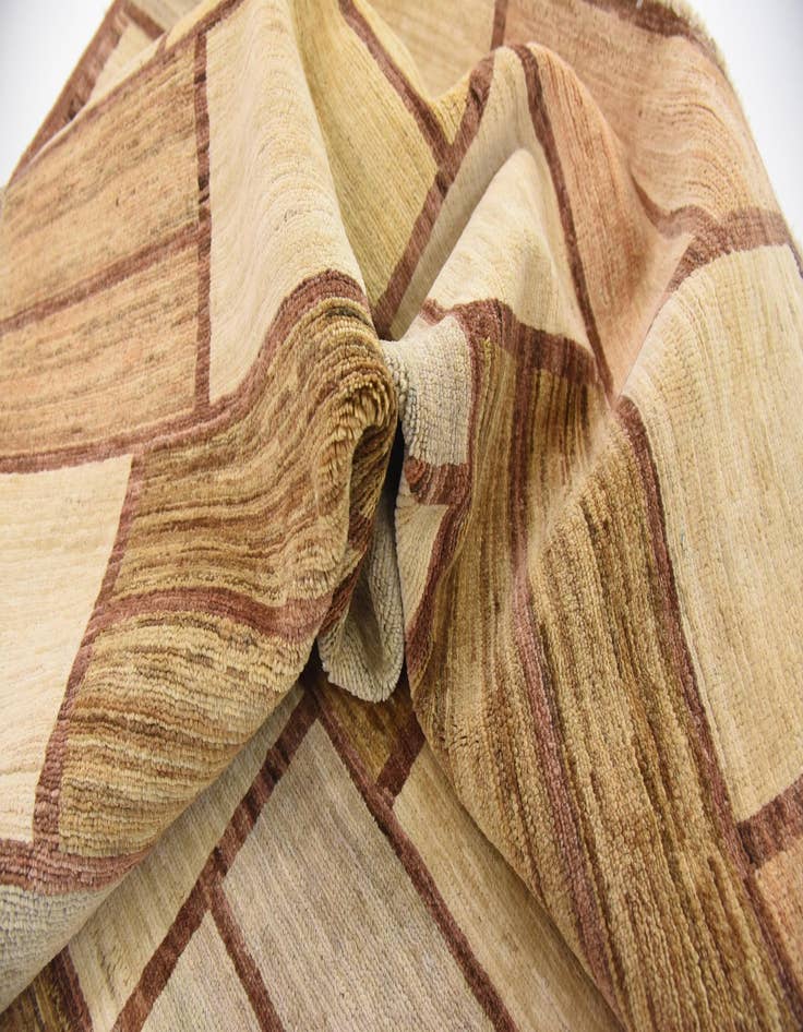 Detail image of 6' 7 x 8' 8  Hand Knotted Modern Ziegler Oriental Rug