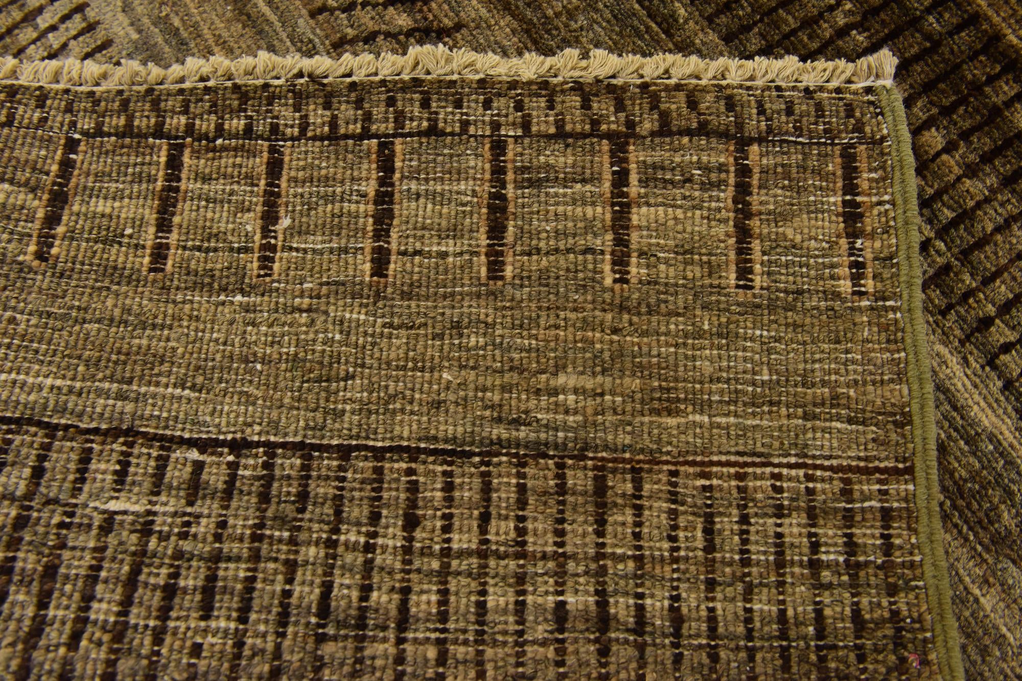 2' 8 x 4' 2 Hand Knotted Modern Ziegler Rug