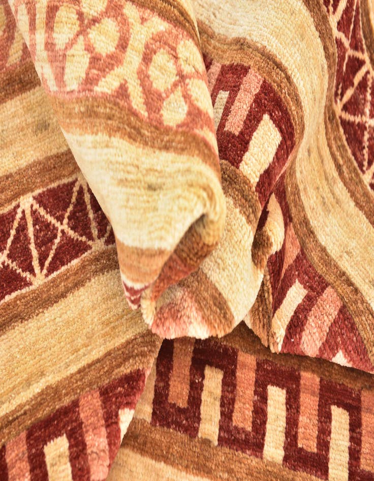 Detail image of 5' 9 x 8' 10  Hand Knotted Modern Ziegler Rug