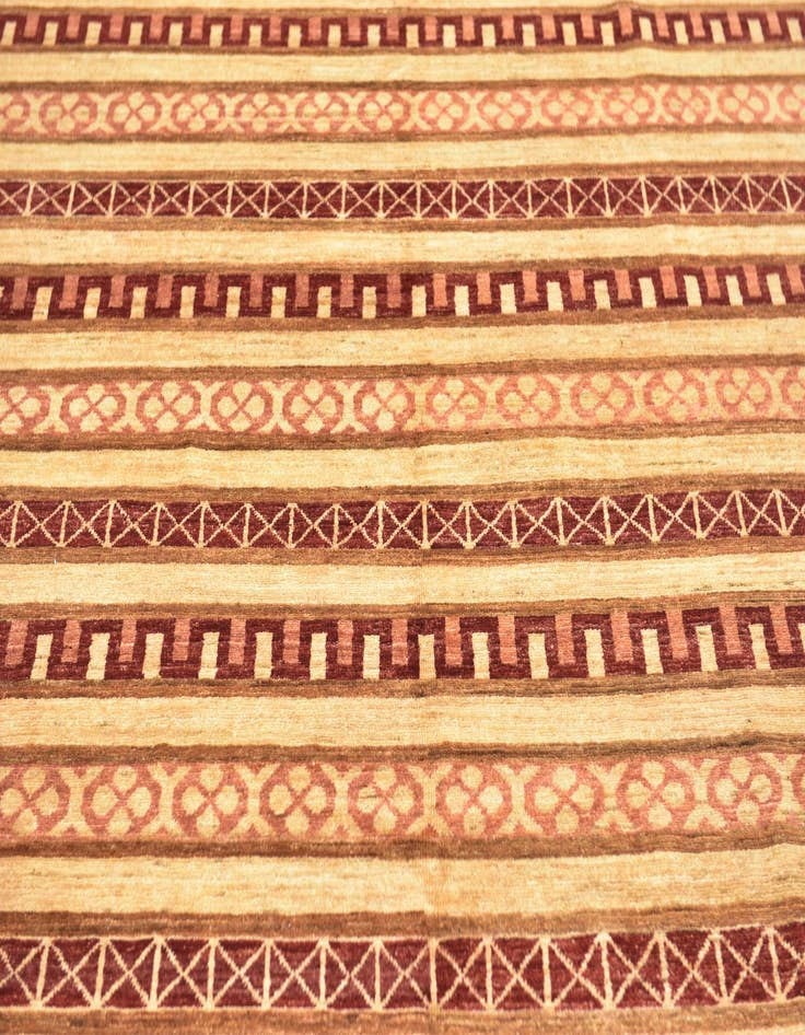 Detail image of 5' 9 x 8' 10  Hand Knotted Modern Ziegler Rug