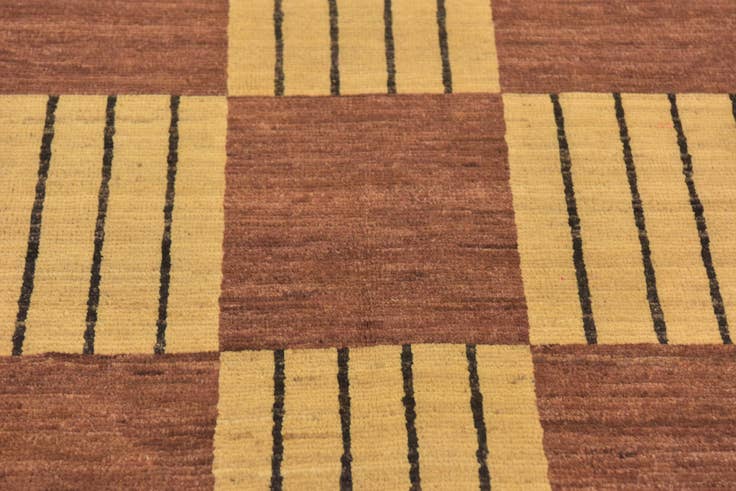 Detail image of 5' 4 x 7' 7 Hand Knotted Modern Ziegler Rug