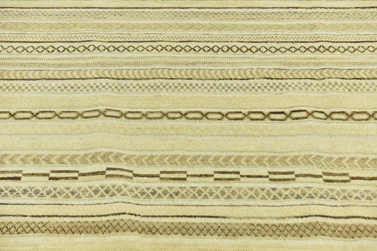 Detail image of 6' 4 x 9' 6 Hand Knotted Modern Ziegler Rug