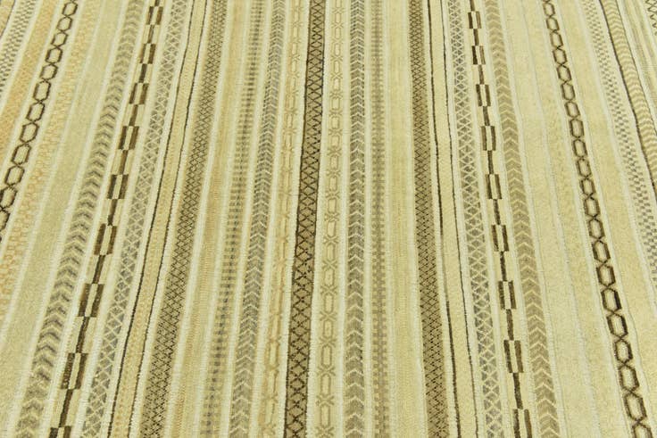 Detail image of 6' 4 x 9' 6 Hand Knotted Modern Ziegler Rug