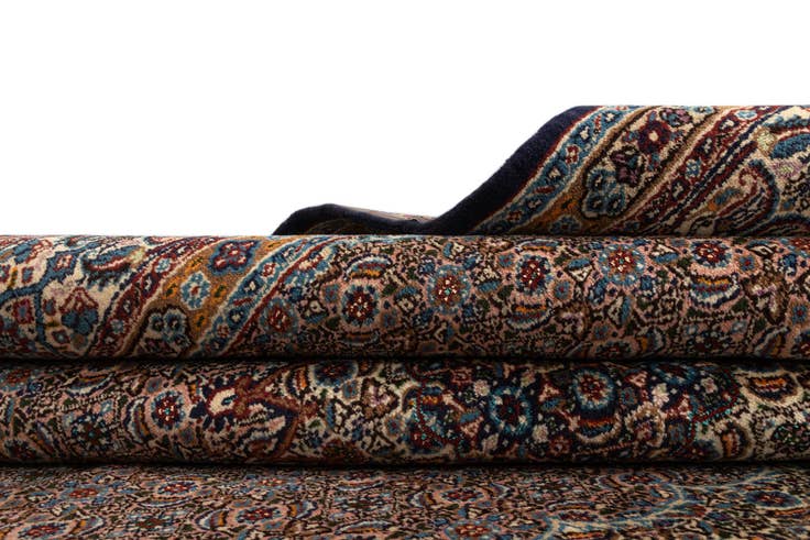 Detail image of 5' 1 x 8' Mood Wool Rug