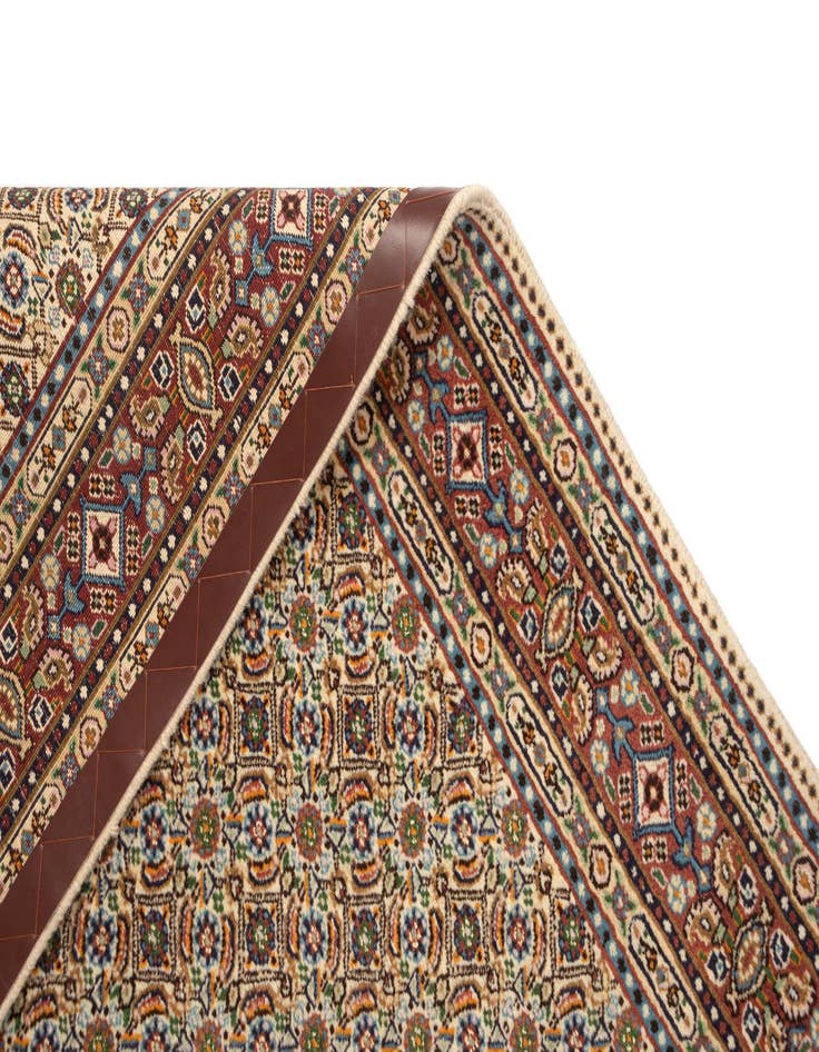 Detail image of 3' 3 x 4' 10 Mood Wool Rug