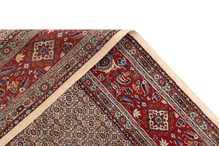 Detail image of 6' 4 x 9' 6 Mood Wool Rug