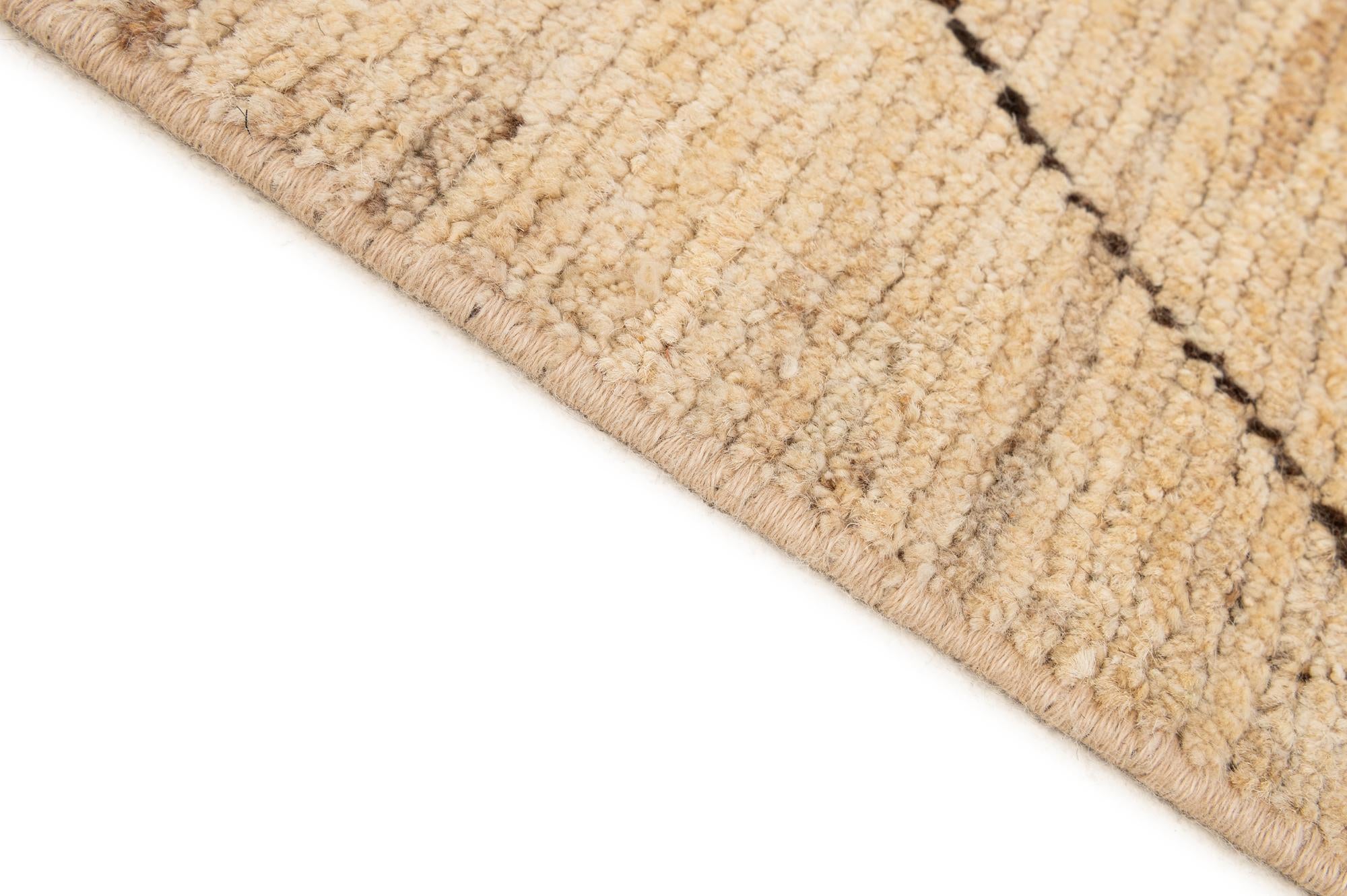 4' 10 x 5' 8 Hand Knotted Moroccan Wool Rug