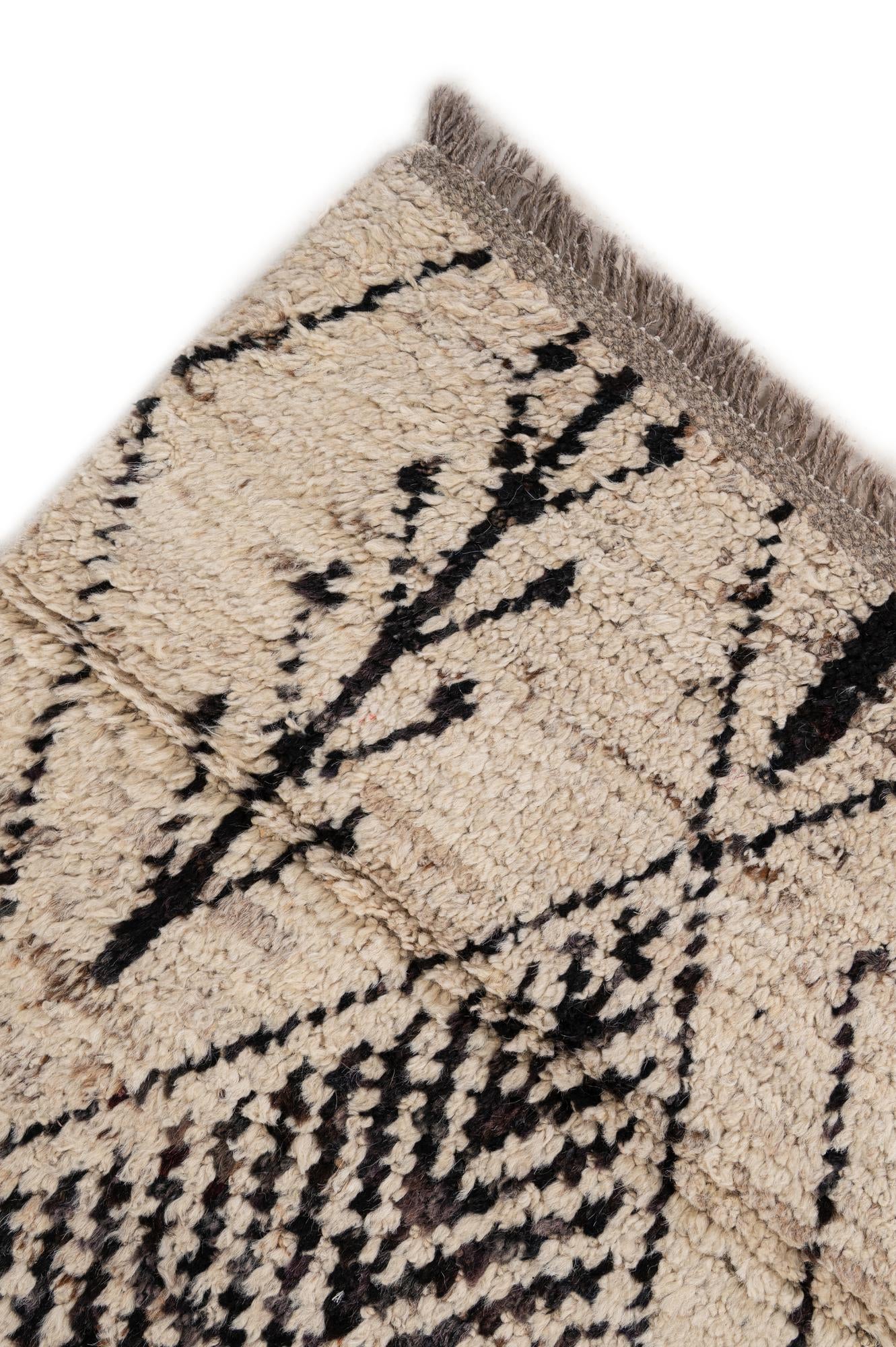 5' 10 x 7' 7 Hand Knotted Moroccan Wool Rug